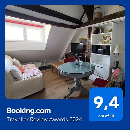 Appartement Coeur De Paris Avec Vue Sur Les Toits Εξωτερικό φωτογραφία
