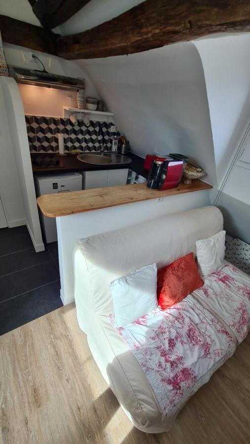 Appartement Coeur De Paris Avec Vue Sur Les Toits Εξωτερικό φωτογραφία