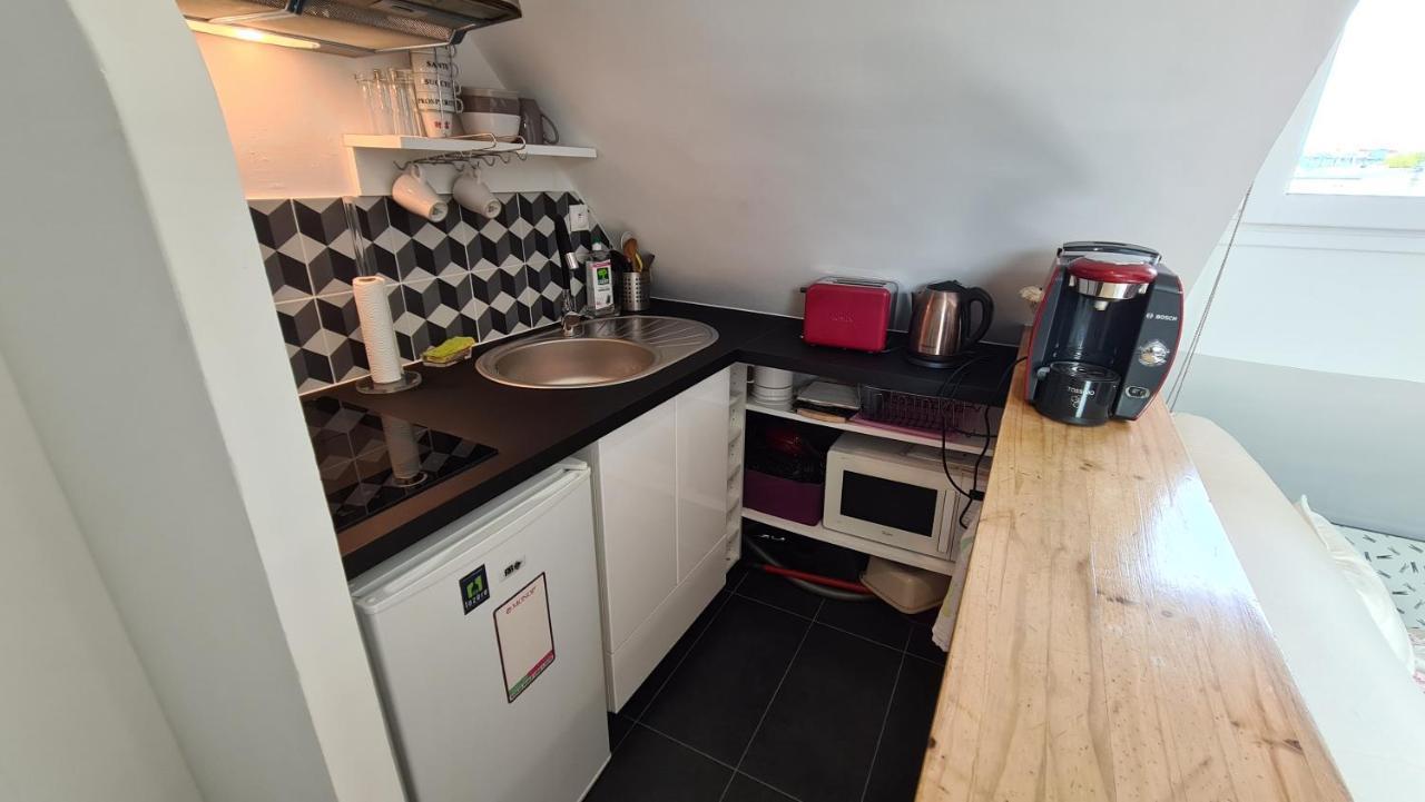 Appartement Coeur De Paris Avec Vue Sur Les Toits Εξωτερικό φωτογραφία