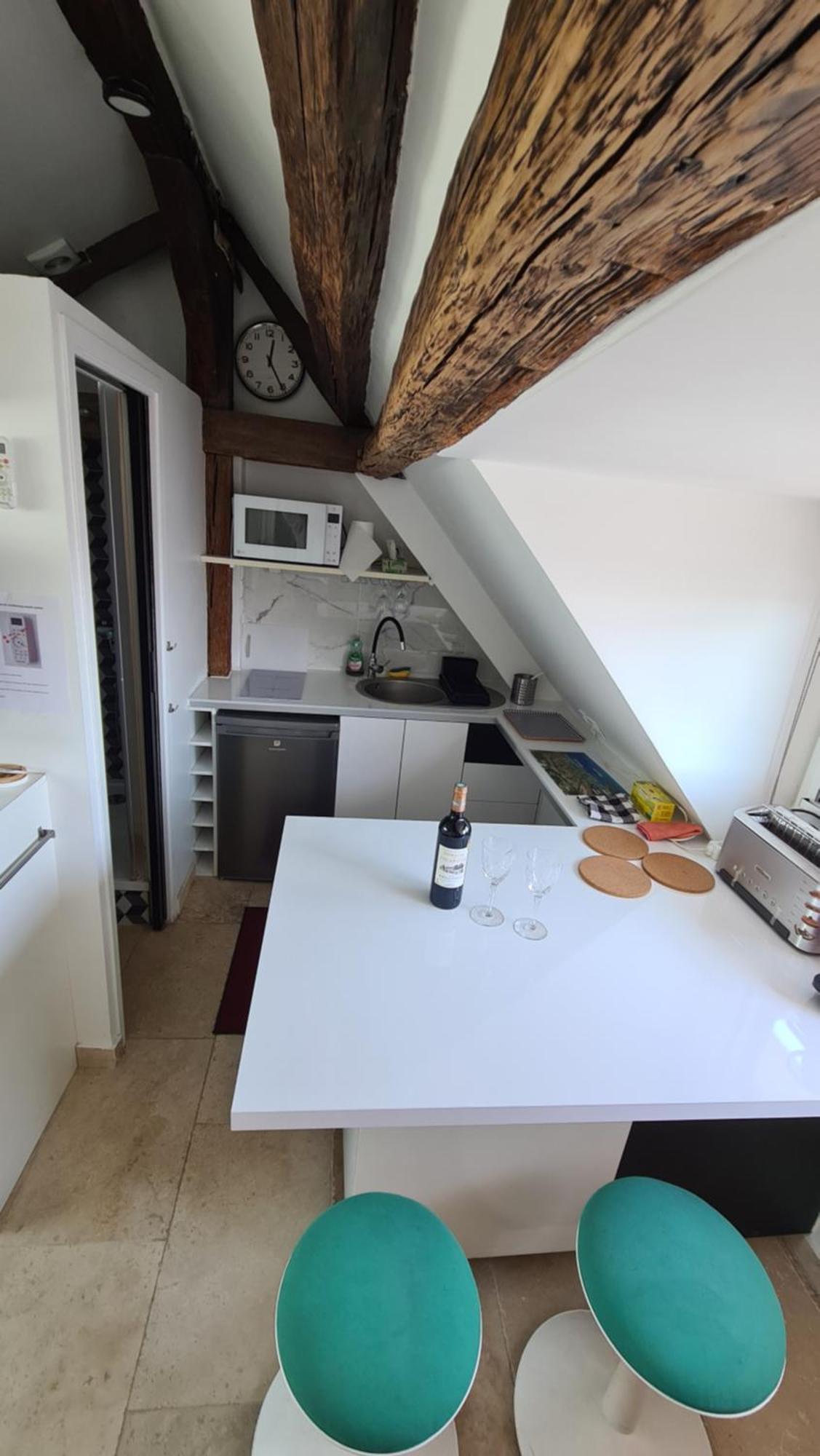 Appartement Coeur De Paris Avec Vue Sur Les Toits Εξωτερικό φωτογραφία